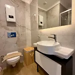 Sa Apartments! 150m To The Cleopatra *