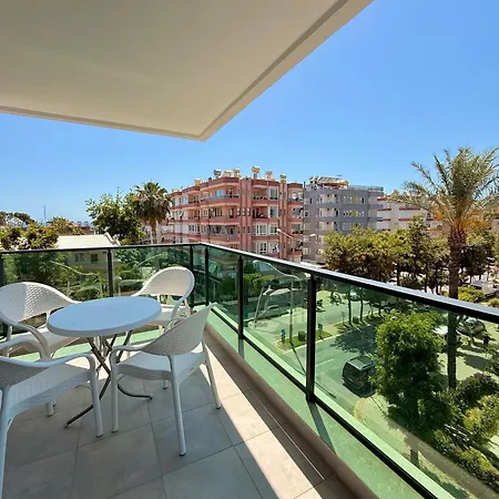 Sa Apartments! 150m To The Cleopatra