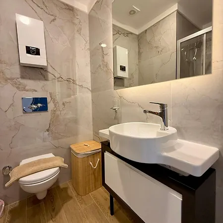 Sa Apartments! 150m To The Cleopatra *