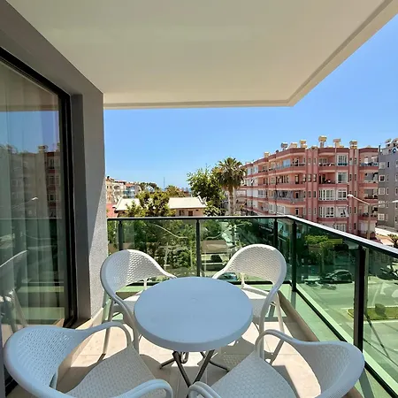 Sa Apartments! 150m To The Cleopatra Apartment *