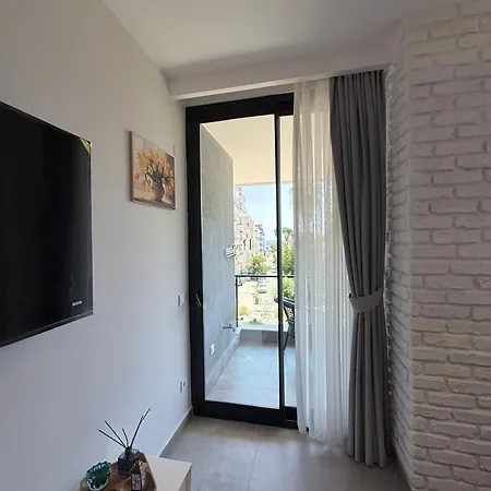 Sa Apartments! 150m To The Cleopatra *