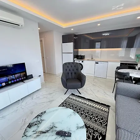 Sa Apartments! 150m To The Cleopatra * Алания