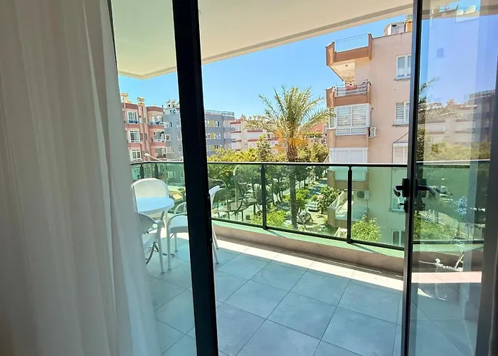 Sa Apartments! 150m To The Cleopatra