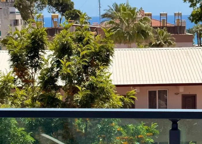 Sa Apartments! 150m To The Cleopatra *